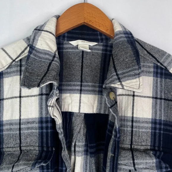 H&M Blue & White Plaid Button Front Flannel Cotton Shirt Shacket Size Large - Picture 3 of 10